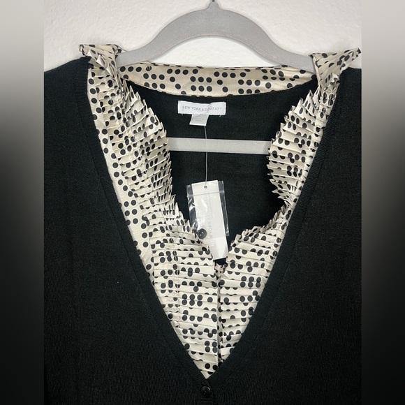 Sweater w/ Polka Dot Ruffle Trim Blouse Insert – XL 🖤🤍✨ - Picture 7 of 9